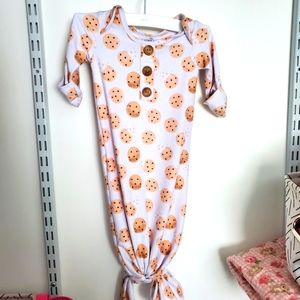 Infant knotted gown sleeper